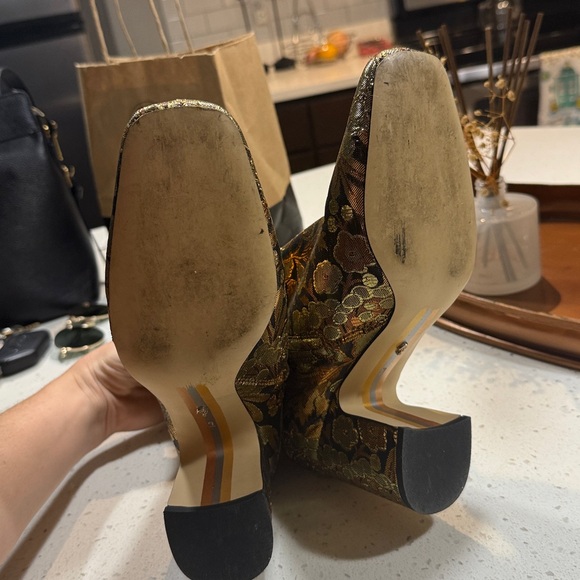 Sam Edelman Fawn Ankle Bootie - Picture 6 of 6